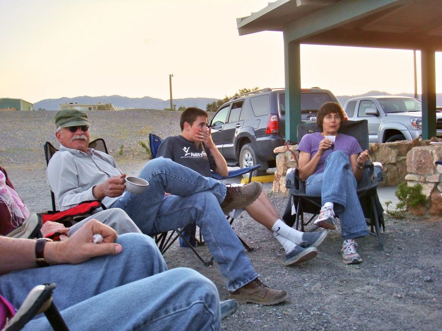 Before Dinner at Stovepipe Wells 265.jpg