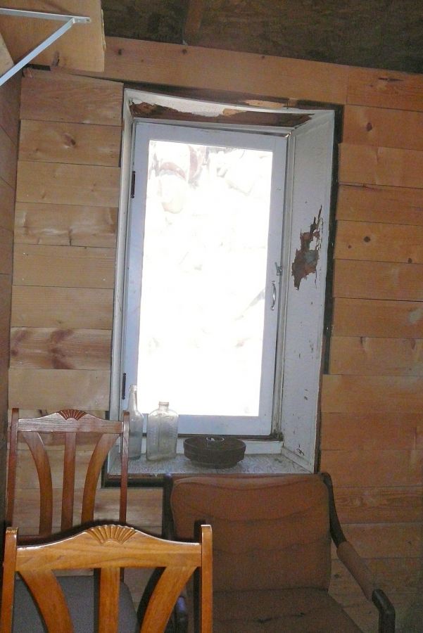 Cabin at  Surprise Mine 225.jpg