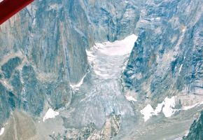 Fly-by Glacier by Mt McKinley.jpg