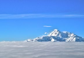 Mt McKinley Fly-by, Mount McKinley above the clouds.jpg