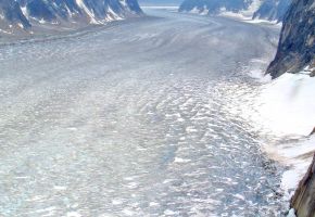 Mt McKinley Fly-by, glacier 4000 ft thick..jpg