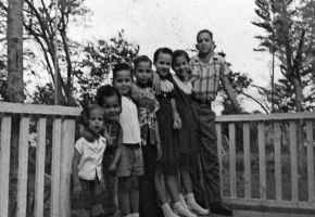 Jacques, Lucy, Dorothy, Gerardus, Rouel, Elsbeth, Joyce, 1955.jpg