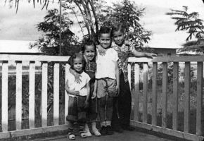 Joyce, Elsbeth, Rouel, Gerardus, circa 1956.jpg