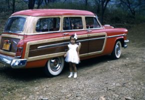 Joyce in car, Elsbeth 1955(null).jpg