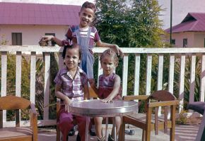 Rouel, Elsbeth & Joyce circa 1956.jpg